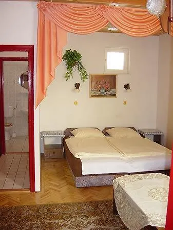 Fecskefeszek Nyaralohaz Villa Hajduszoboszlo Room photo