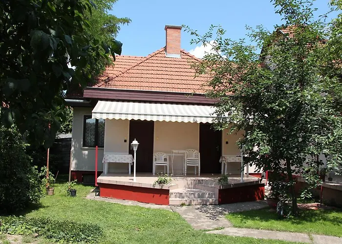 Fecskefészek Nyaralóház